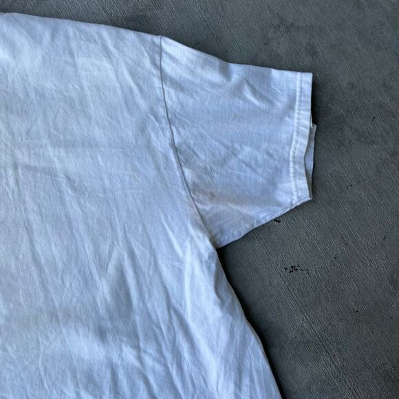 Vintage Hanes beefy white graphic t shirt - Picture 11 of 11